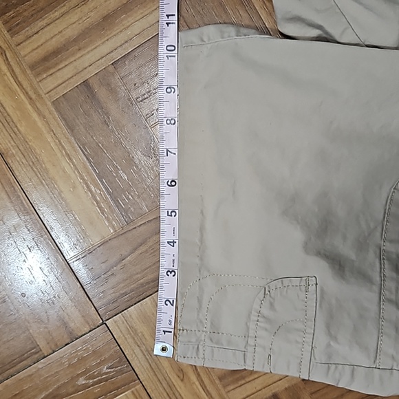 LEE relaxed fit khaki shorts - Picture 12 of 12